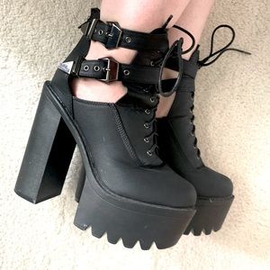 Chunky Black Strappy Tie Platform Shoes